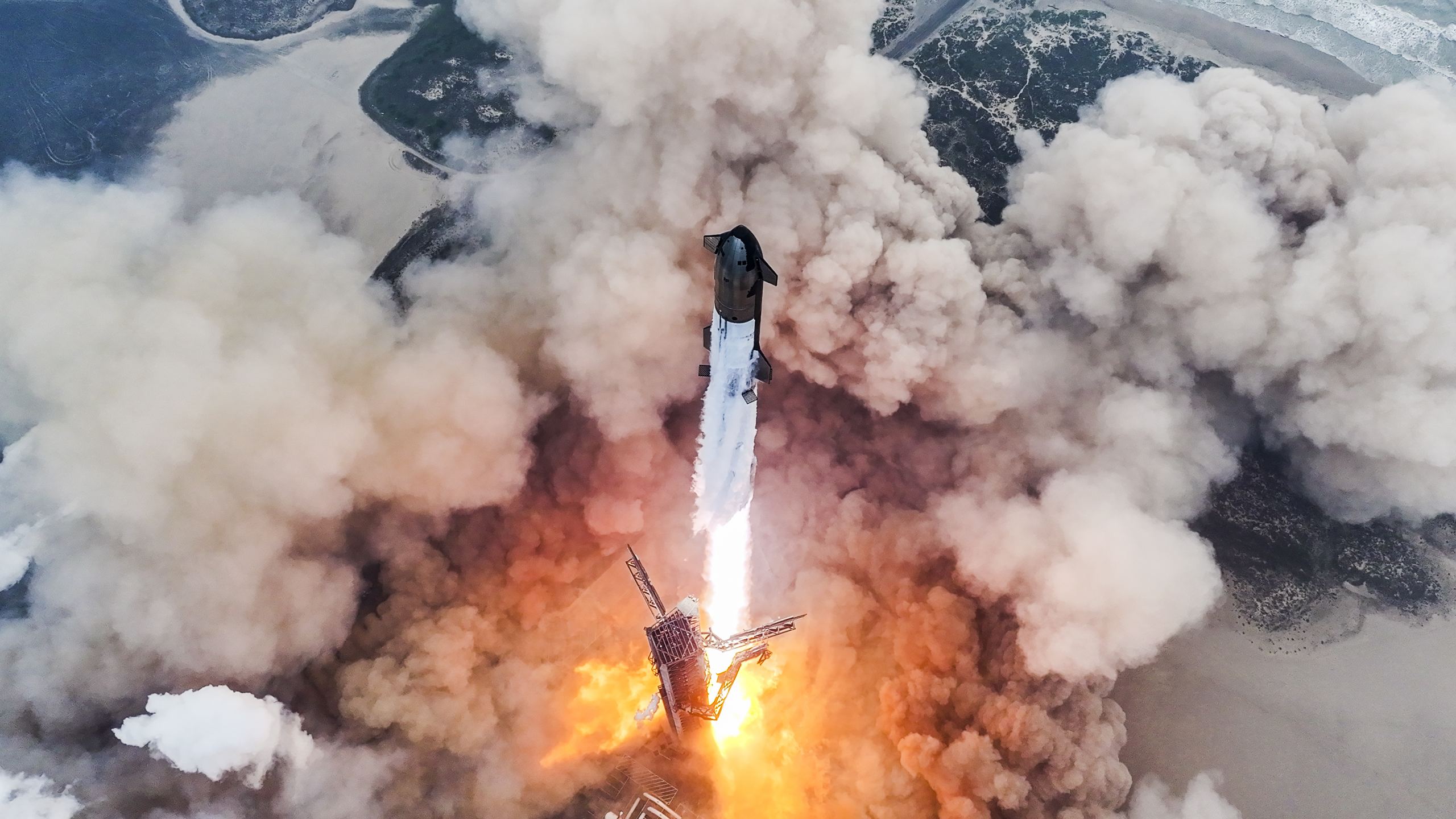 Success! SpaceX's Starship Makes a Splash in Fourth Flight Test