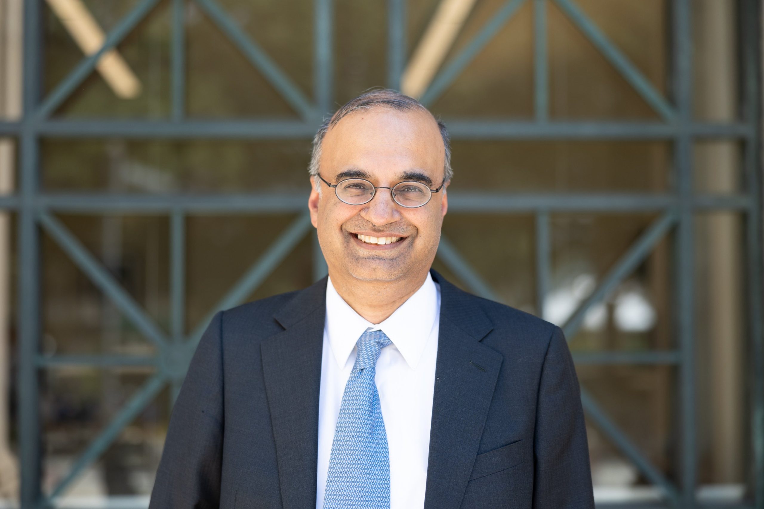 Deepto Chakrabarty named head of the Department of Physics | MIT News