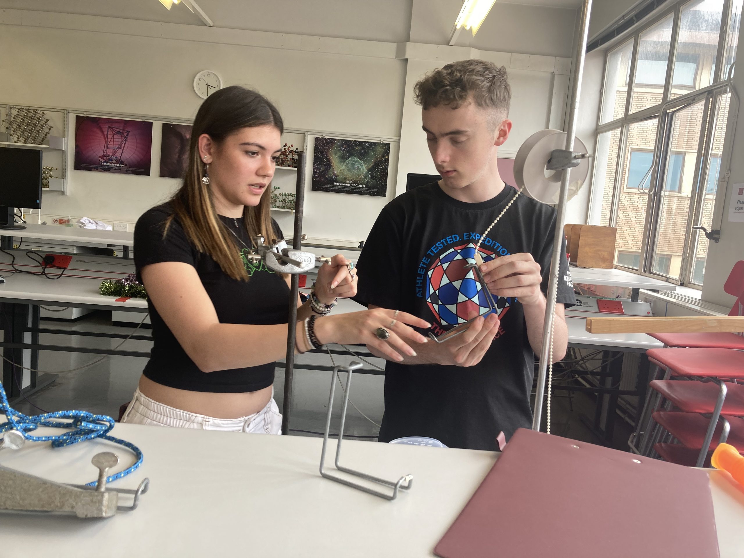 Join our 2023 AS Summer Programme   Gweithdy Haf UG Ffiseg Caerdydd 2023 – Physics and Astronomy outreach