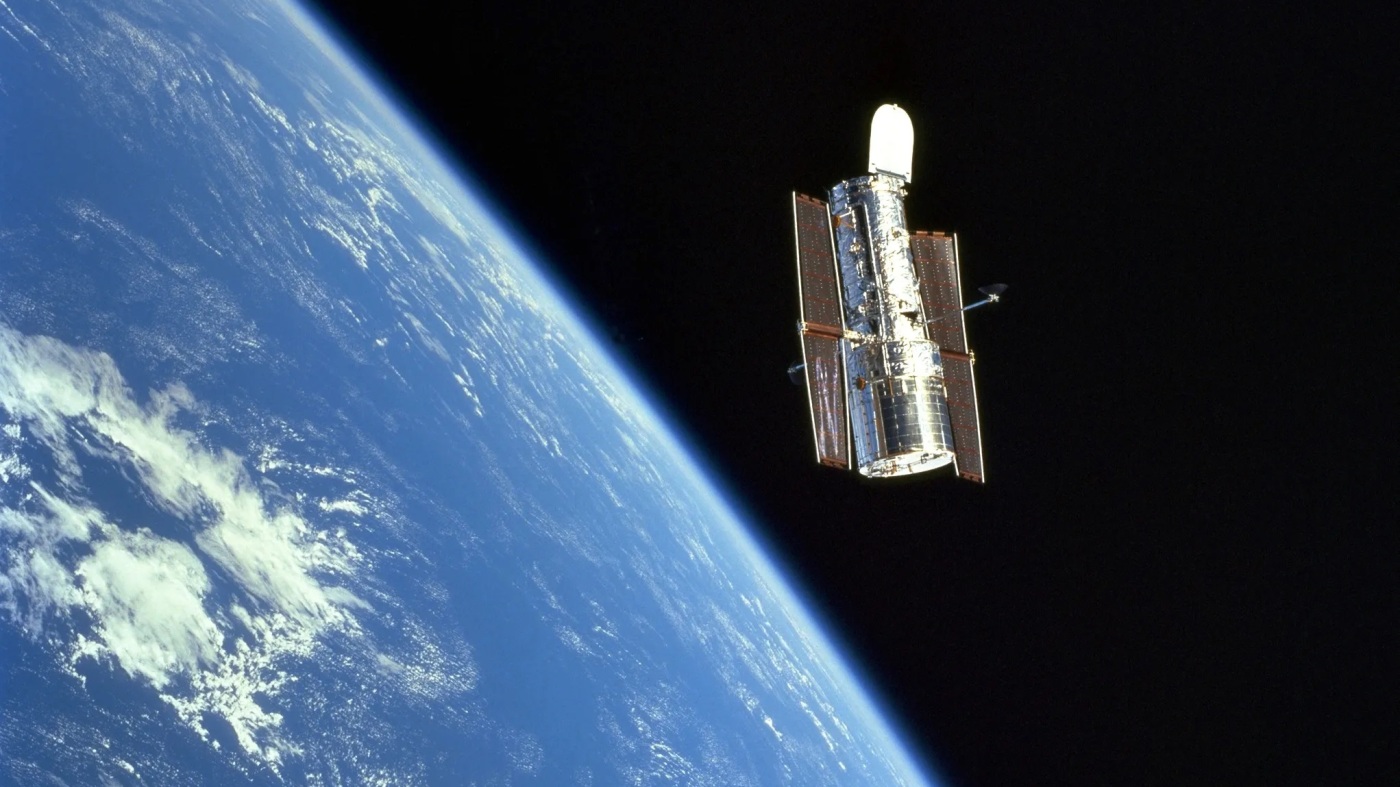 NASA plan's to keep the Hubble Space Telescope doing ‘great science,’ despite glitch : NPR